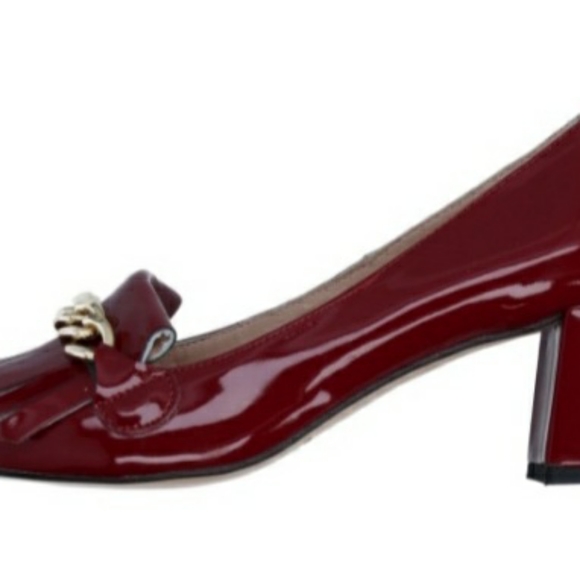 Shiny Red heel loafer with fringe and gold buckle - Picture 3 of 3